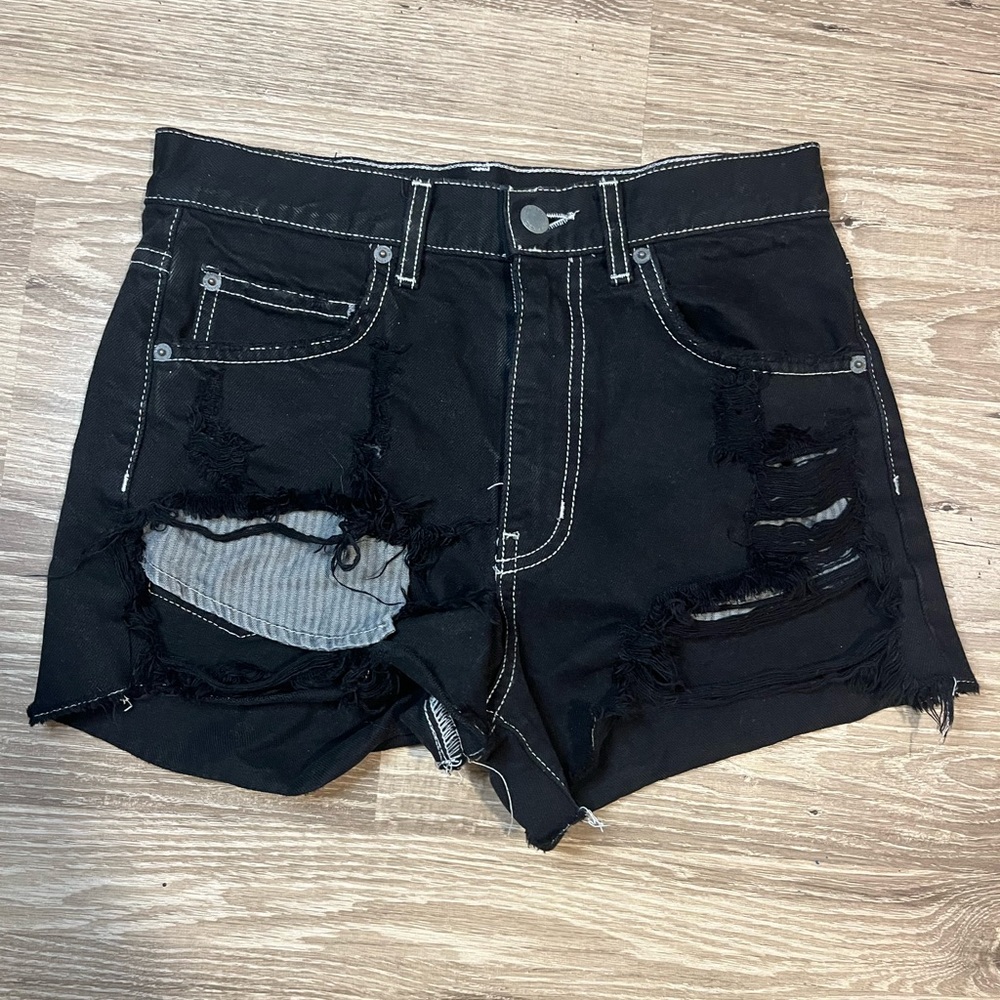 LF black high waisted jean shorts, size 25